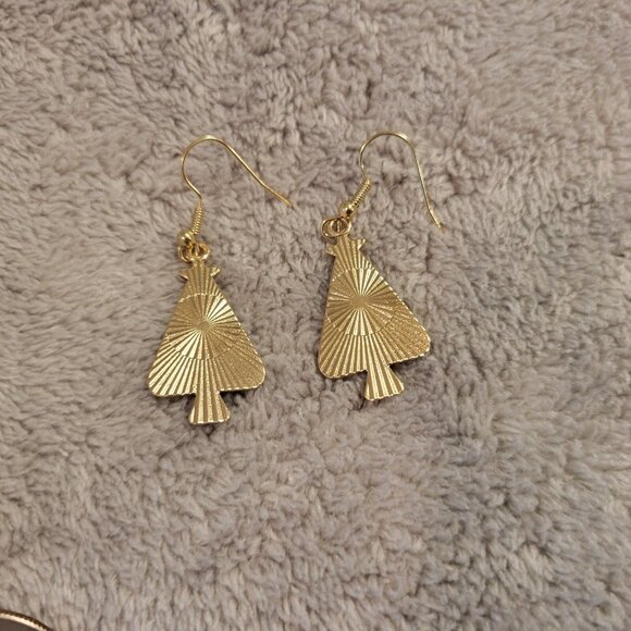 Christmas Trees #2 Womens Earrings One Pair Stockings Hanging Gold Tone E80E - Picture 3 of 3